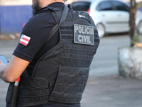 Mulher é presa por fingir ser empregada doméstica e furtar joias de patrões em Jequié.