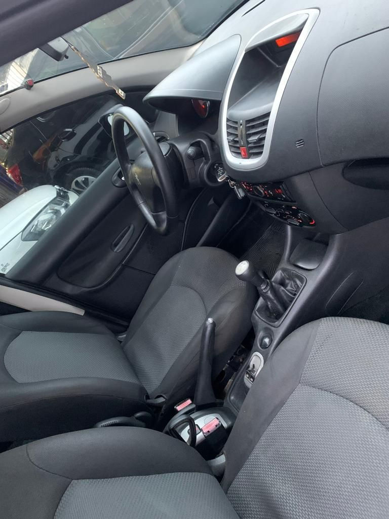 Miniatura: 207 Sedan Passion 1.4 8V Flex (2012)