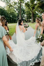 Cameron Estate Inn Bridal Party Photos