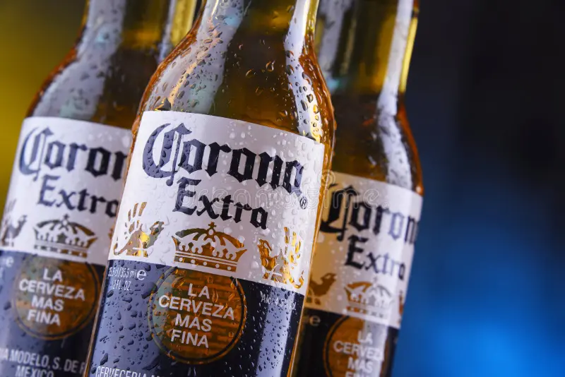 flessen-corona-extra-bier-138030432.jpg.webp