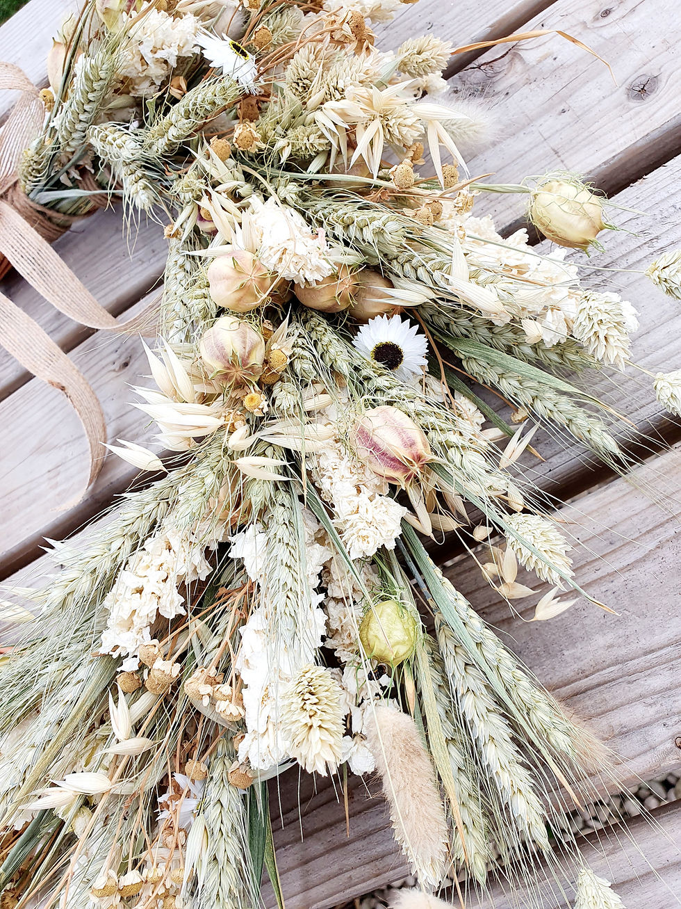 Thumbnail: Dried Flower Wreath Kit
