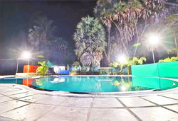 2757b585_z_edited