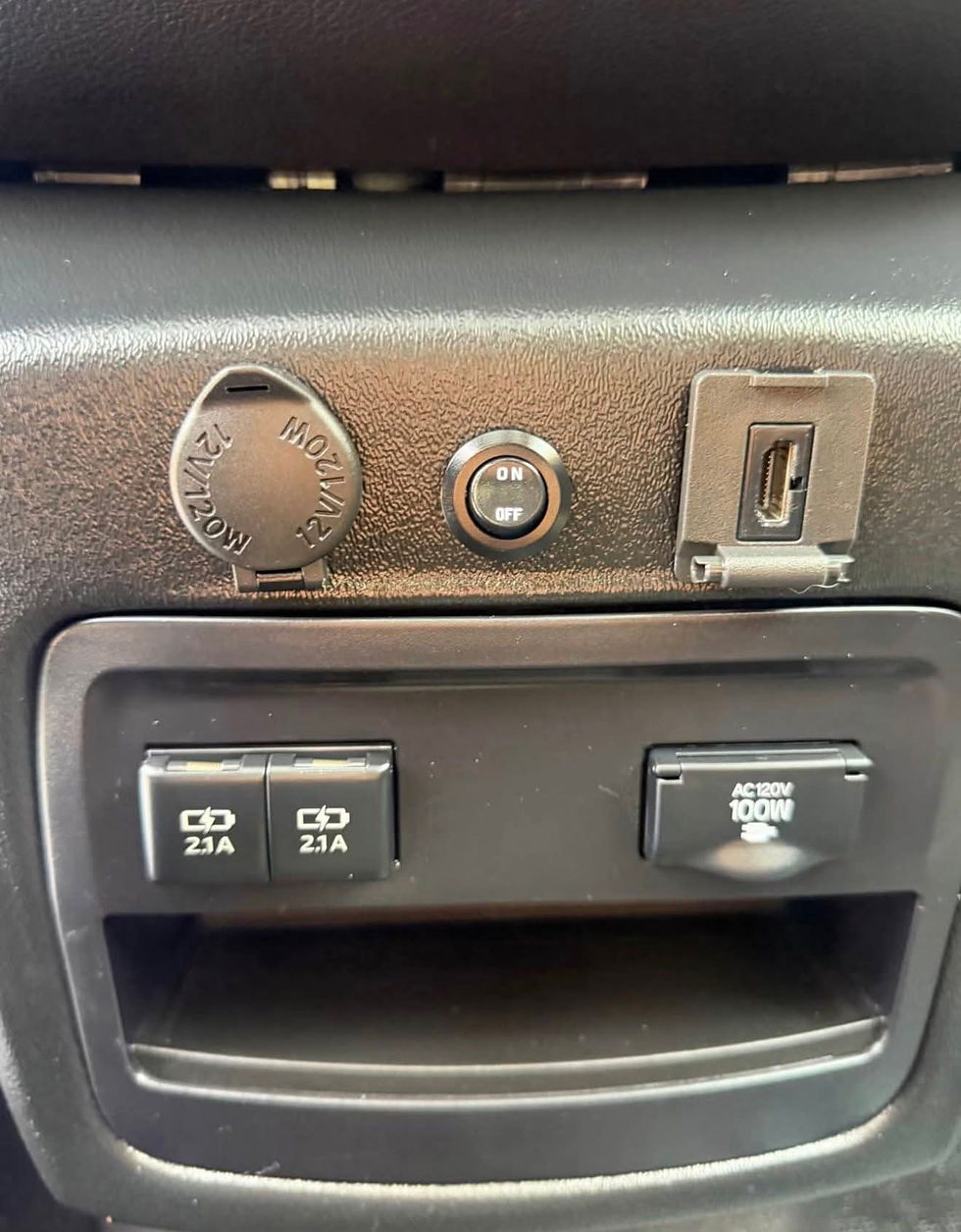 Thumbnail: 2019 Toyota Sienna · Limited Premium Minivan 4D