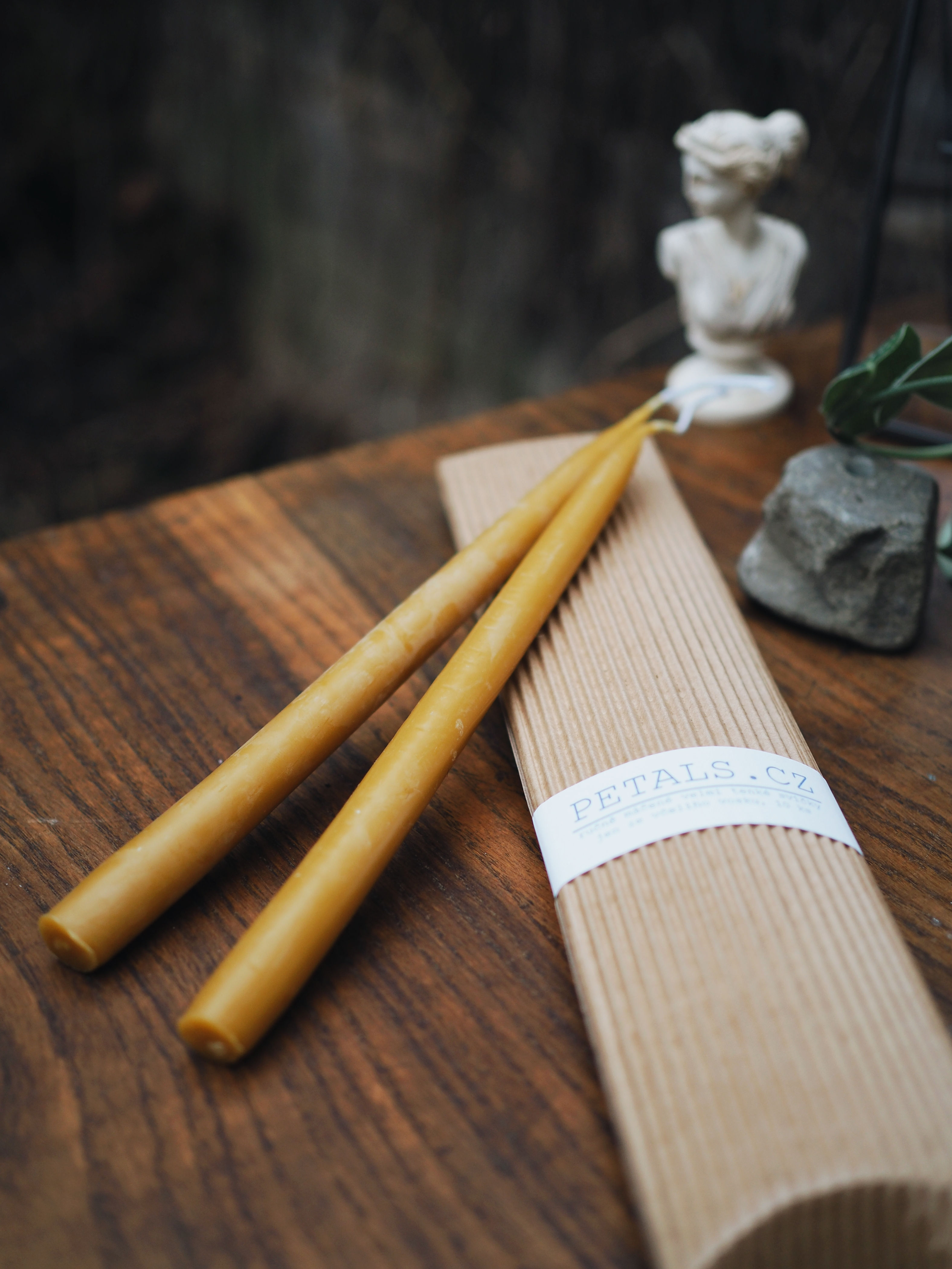 Sada stolních svíček ze včelího vosku