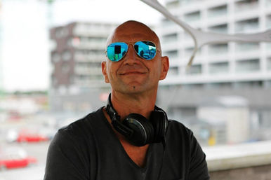 'After Hours' 400 hosted by Hypnotised, announces track lists and guest DJ.