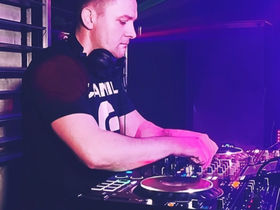 Polish DJ and producer Cami’L performing live on Pioneer DJ equipment during a club set.