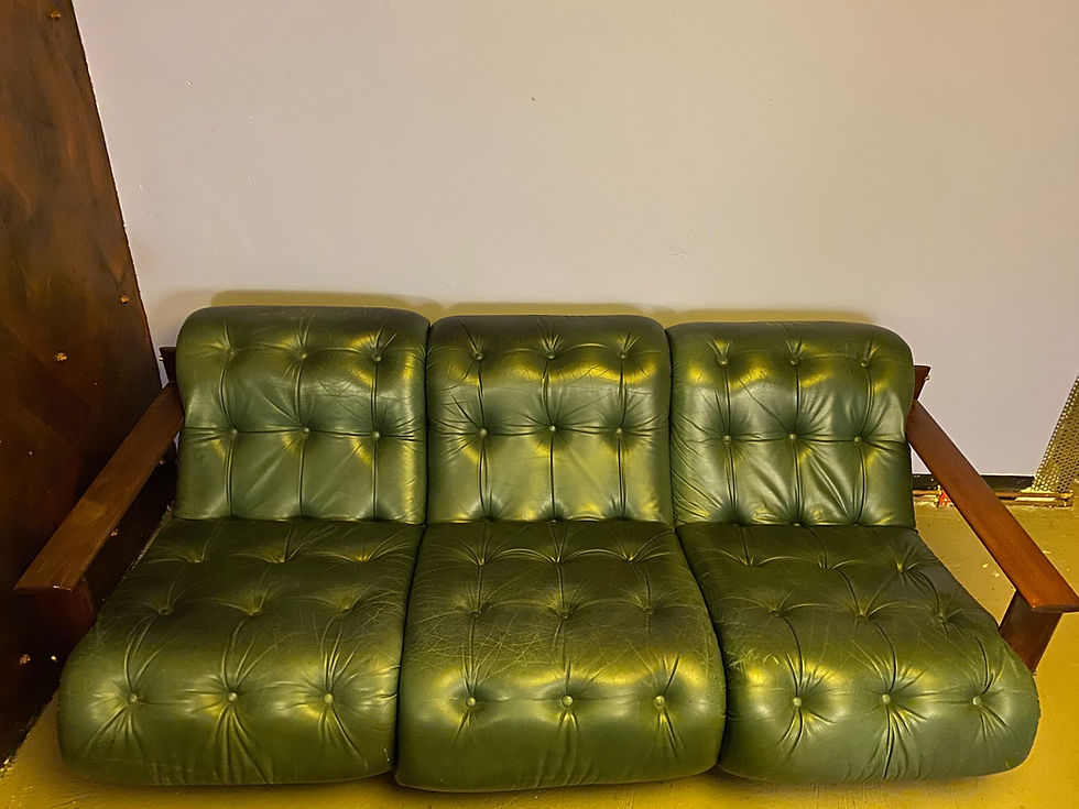 Thumbnail: Percifal Lafer 3-sitzer MP 129 Leder grün Sofa 70er Brazilian Gillon 