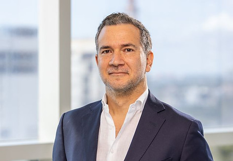 Santiago Headshot.jpeg