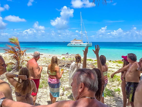 Ar condicionado ilimitado no seu aluguel de catamarã em San Blas: por que isso importa