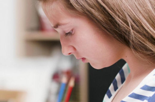 1-closeup-young-artist-drawing-colorful-picture-art-school-homework-sitting-desk-cheerful-