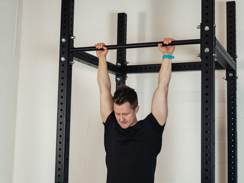 The Pro's and Con's of Kipping Pull Ups