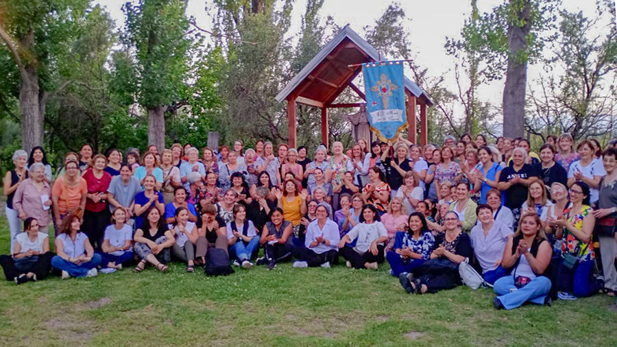 In 2024, participants of the 40 Hours for Vocations celebrated 10 years of continuous prayer. Today, thousands of women in different countries take part in this initiative, praying for the holiness of priests, an increase in vocations, and the fidelity of those preparing to serve the Church.