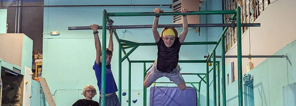 Ninja Kids swinging to mats