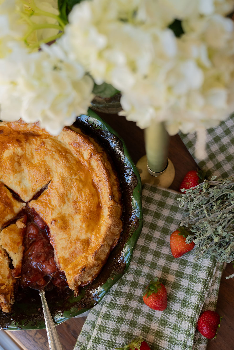peach and straeberry pie