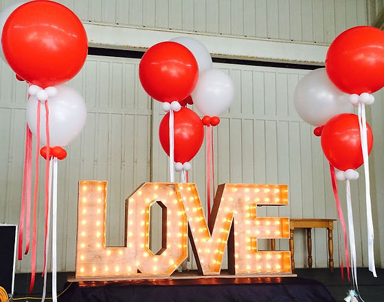 big-balloon-for-wedding-decoration-toronto-edmonton.jpg