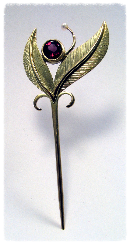 18 yellow gold pin