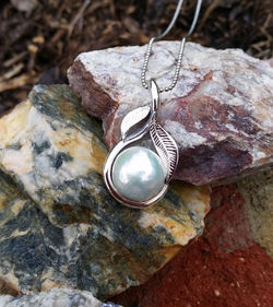 Pearl pendant