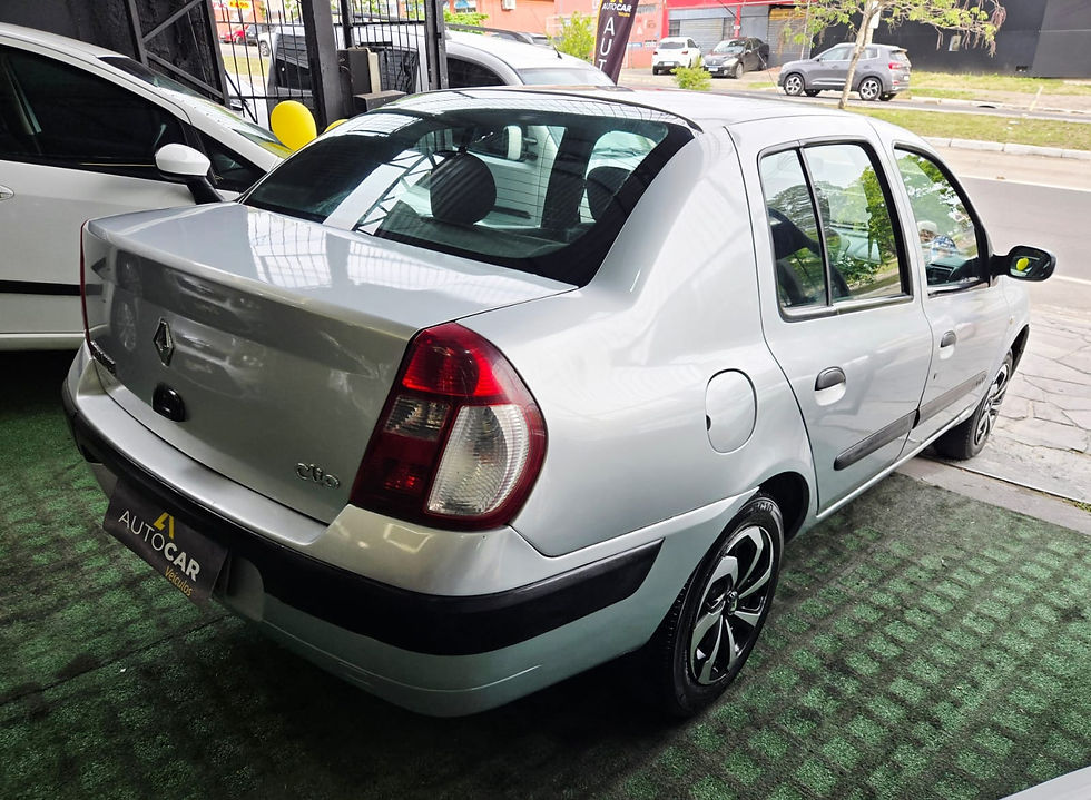 Miniatura: Renault Clio Sedan 1.0 Expression -Ano 2005