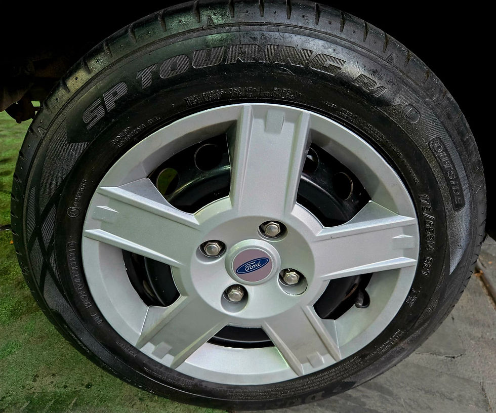 Miniatura: Fiesta Sedan 1.0 - Ano 2005