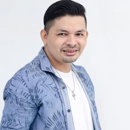 Rony Max faz show dançante no Bancrévea, em Belém