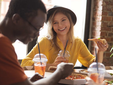 Alimentação fora do lar no Brasil ultrapassa R$ 54,5 bilhões em 2024