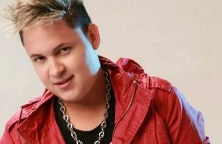 Adailson Junior está na produção de CD só com bregas dos anos 90