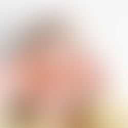 Deixar a criança "brincar" com a comida pode ajudar no vocabulário e em uma melhor intro. alimentar