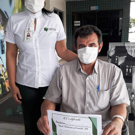 Após 41 dias internado, religioso é o último paciente a se recuperar da Covid-19 no HRSP