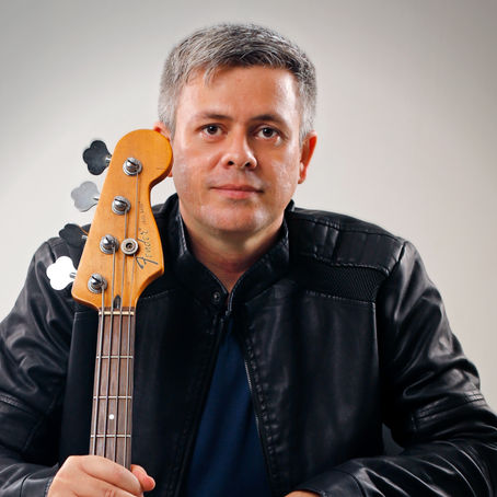 Banda MUVI lança medley de sucessos internacionais