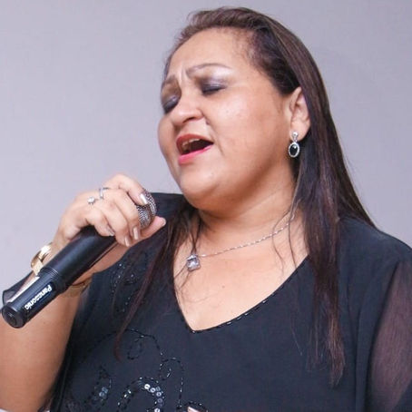 Elaine de Paula brilha no Clube Albatroz, em Belém