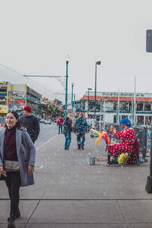 Bubbles and clown at Fisherman's Wharf