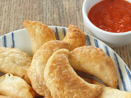 Mini chaussons aux poivrons et jambon cru