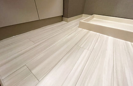 ・内装床工事一式