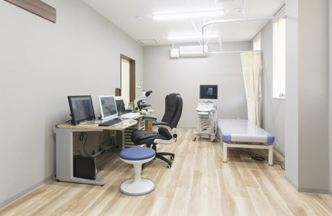 こくらクリニック泌尿器科診察室