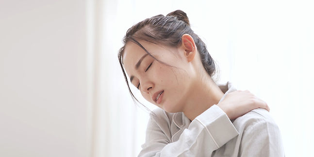 肩こりの女性