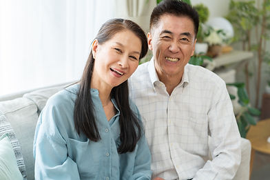 笑顔のシニア夫婦