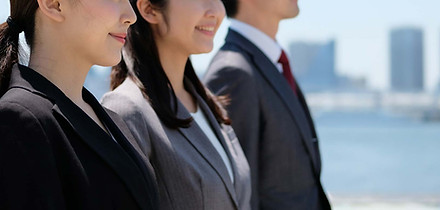 女性