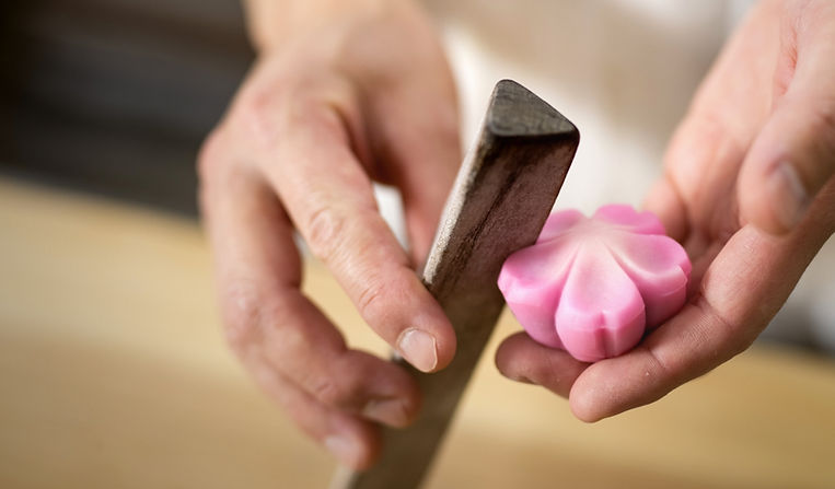 和菓子を作る