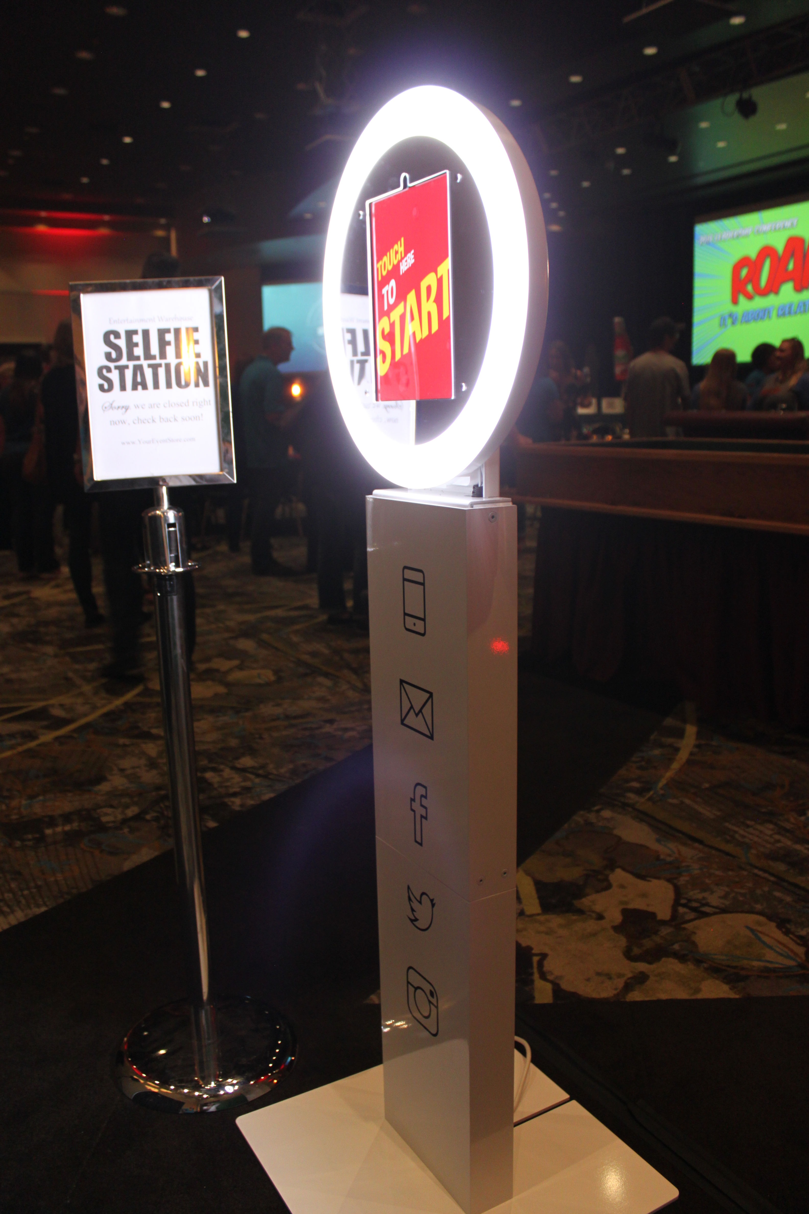 Photo Booth Kiosk with Social media sharing