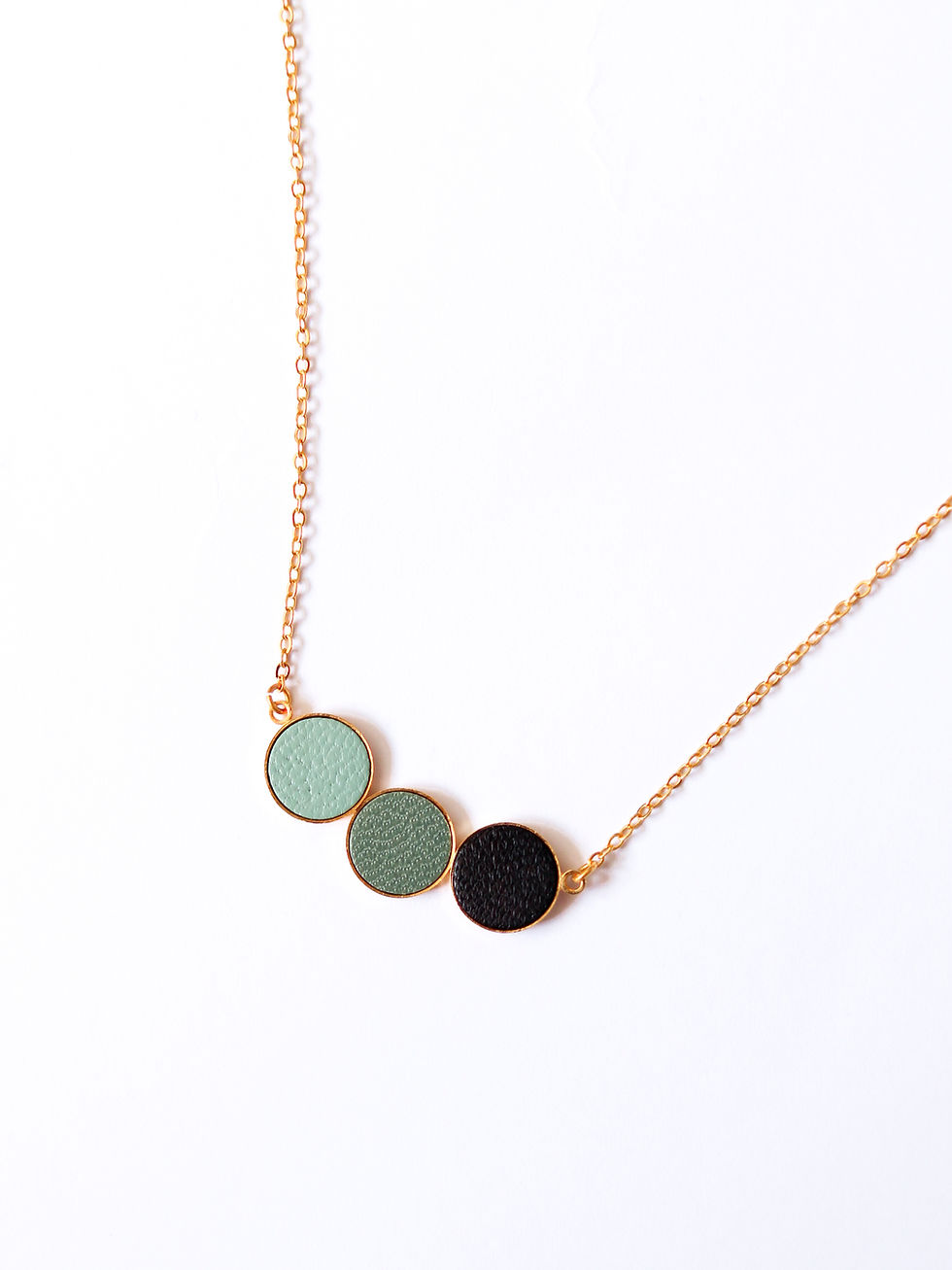 Miniature : Collier Trio