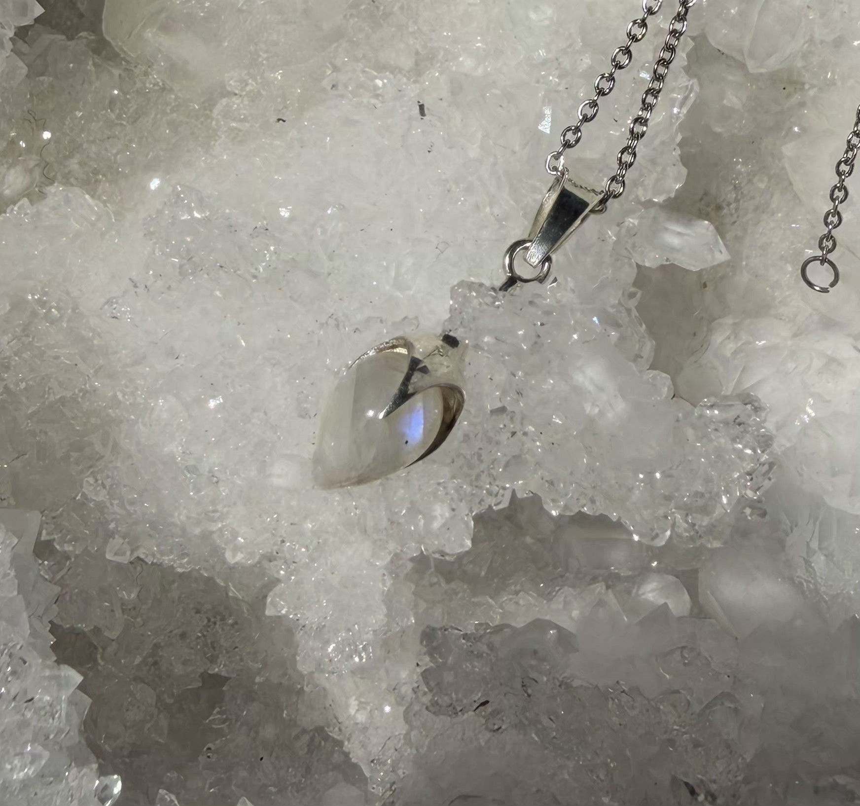 Pendentif cordelia argent pierre de lune