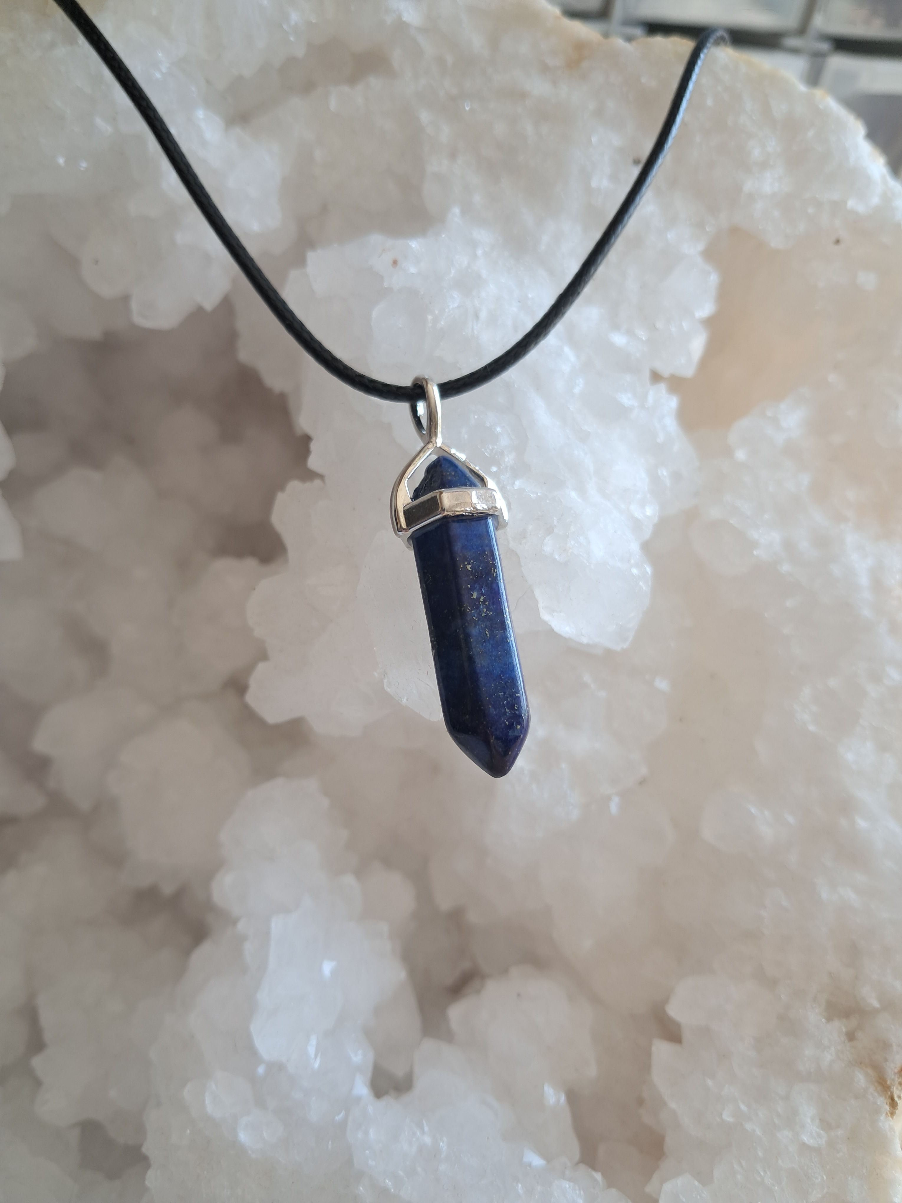 Pendentif pointe lapis lazuli naturelle