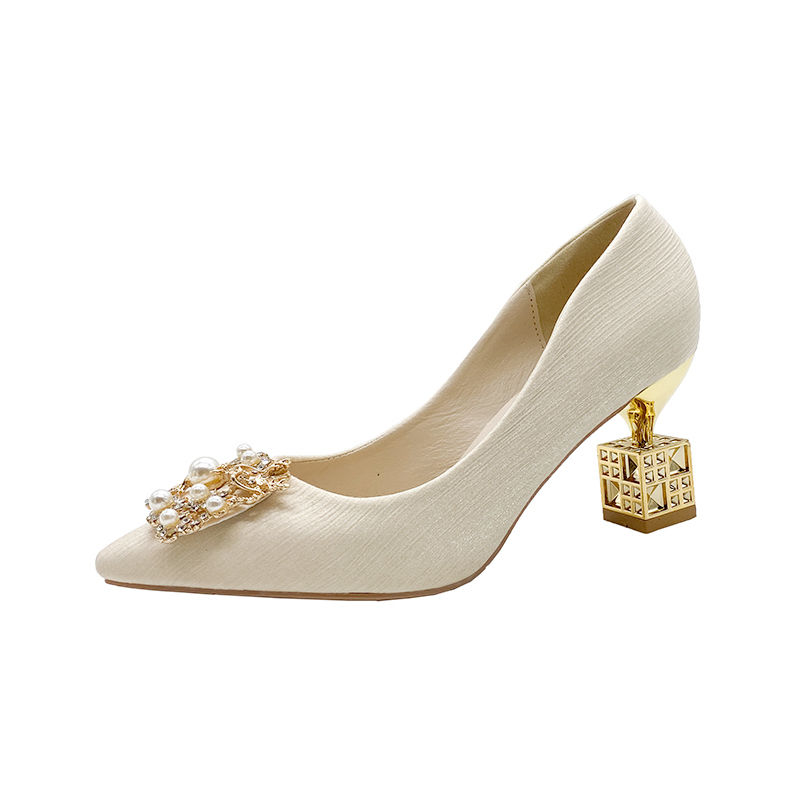 Miniatura: Sapato Feminino Salto Baixo Elegante 5cm e 7cm – Modelo com Fivela Quadrada,