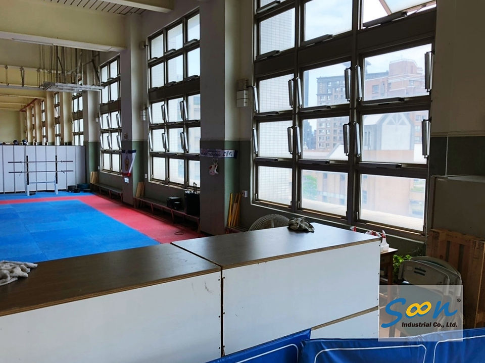 automatic windows_gym_2