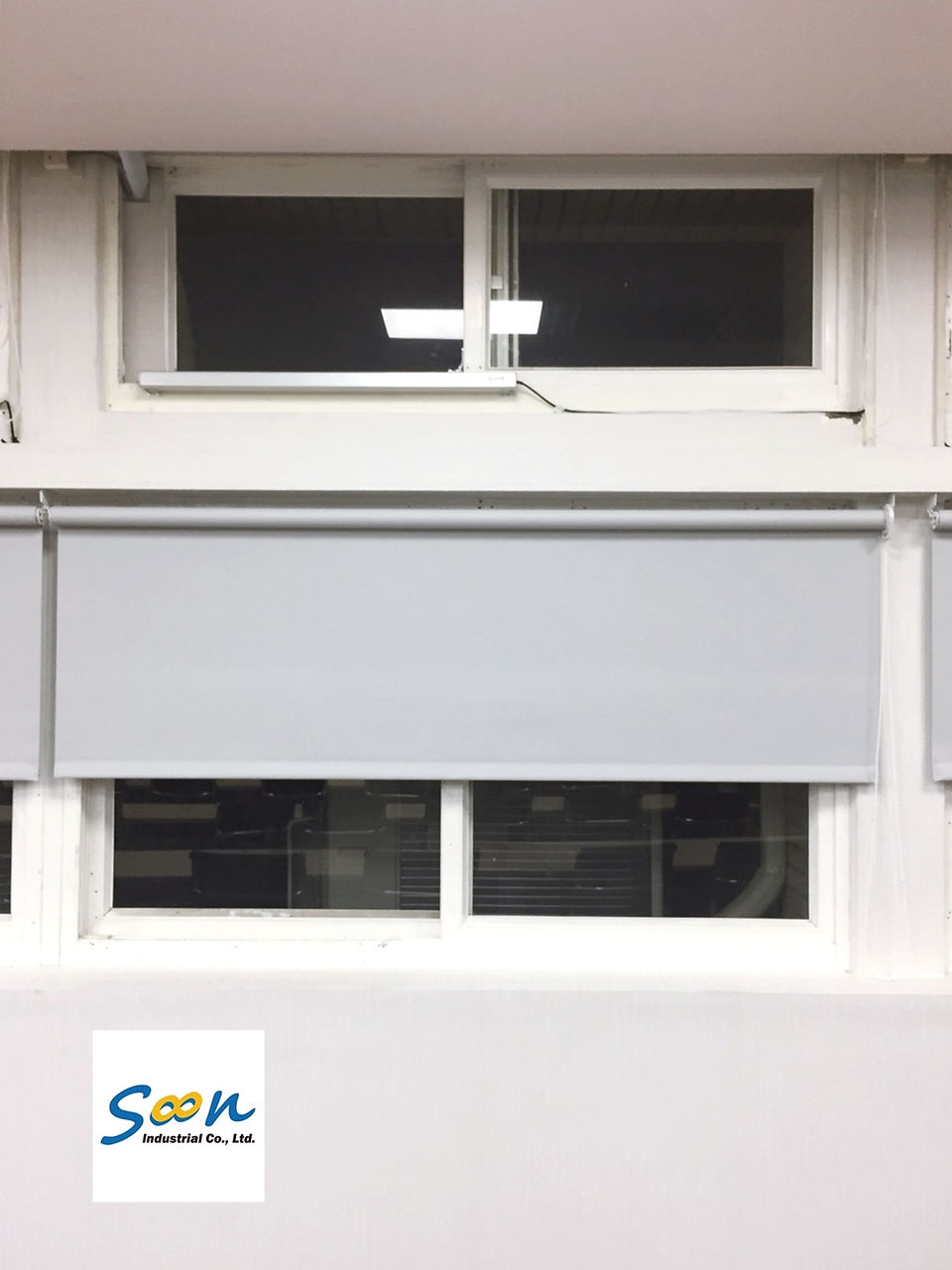 automatic windows_lecture hall