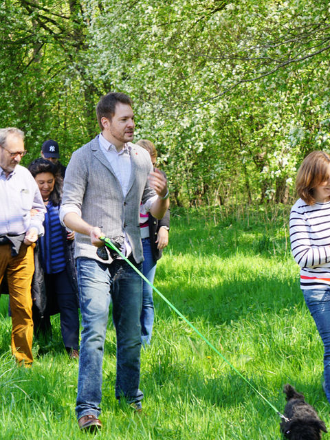 Snapshot während einer Kräuterführung in der Nähe von München. Immer fleißig am Sammeln 😊