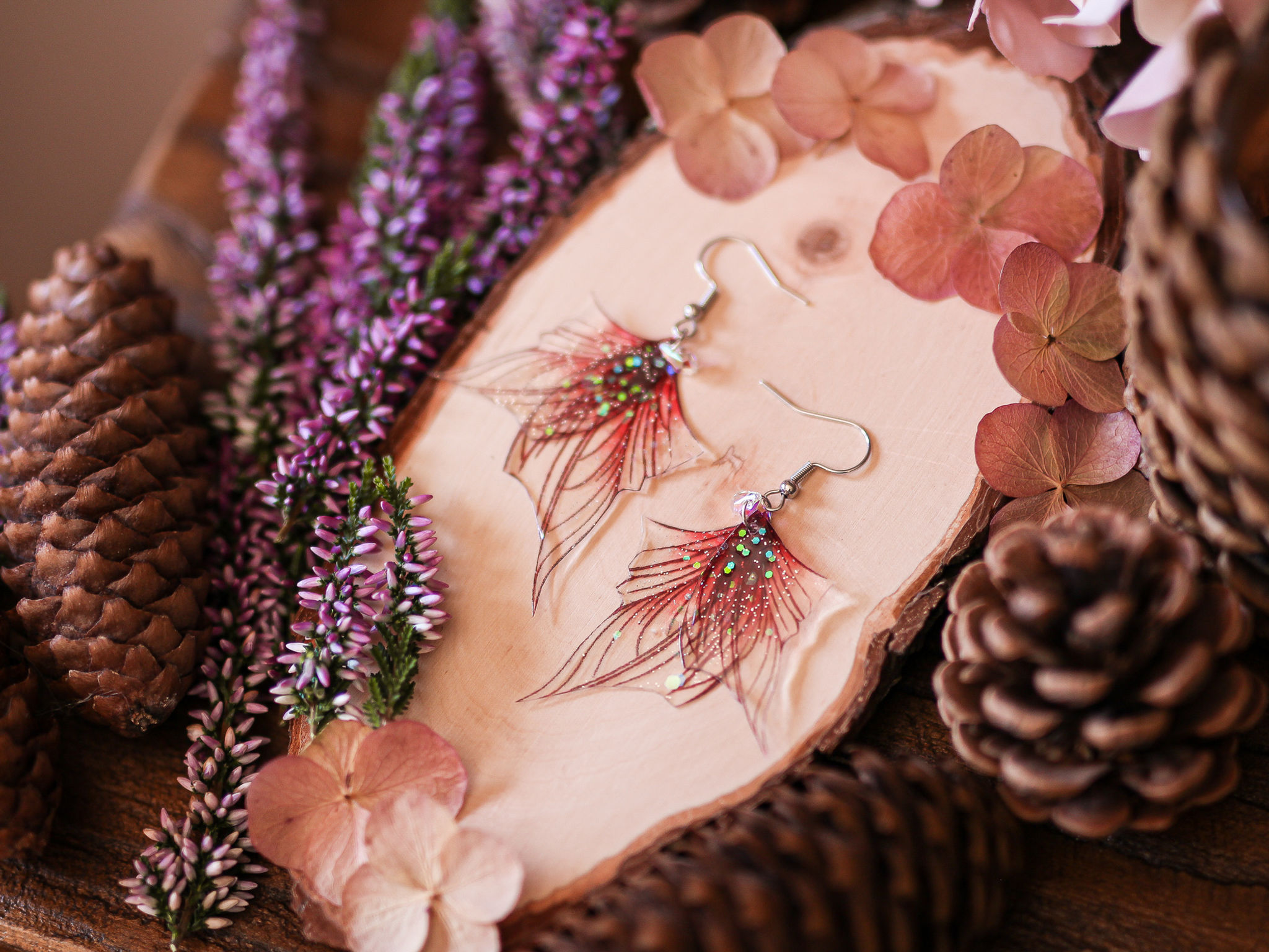 boucles d'oreilles bijoux ailes de fée papillon elfique elfe fantasy féerique rouge sorcière