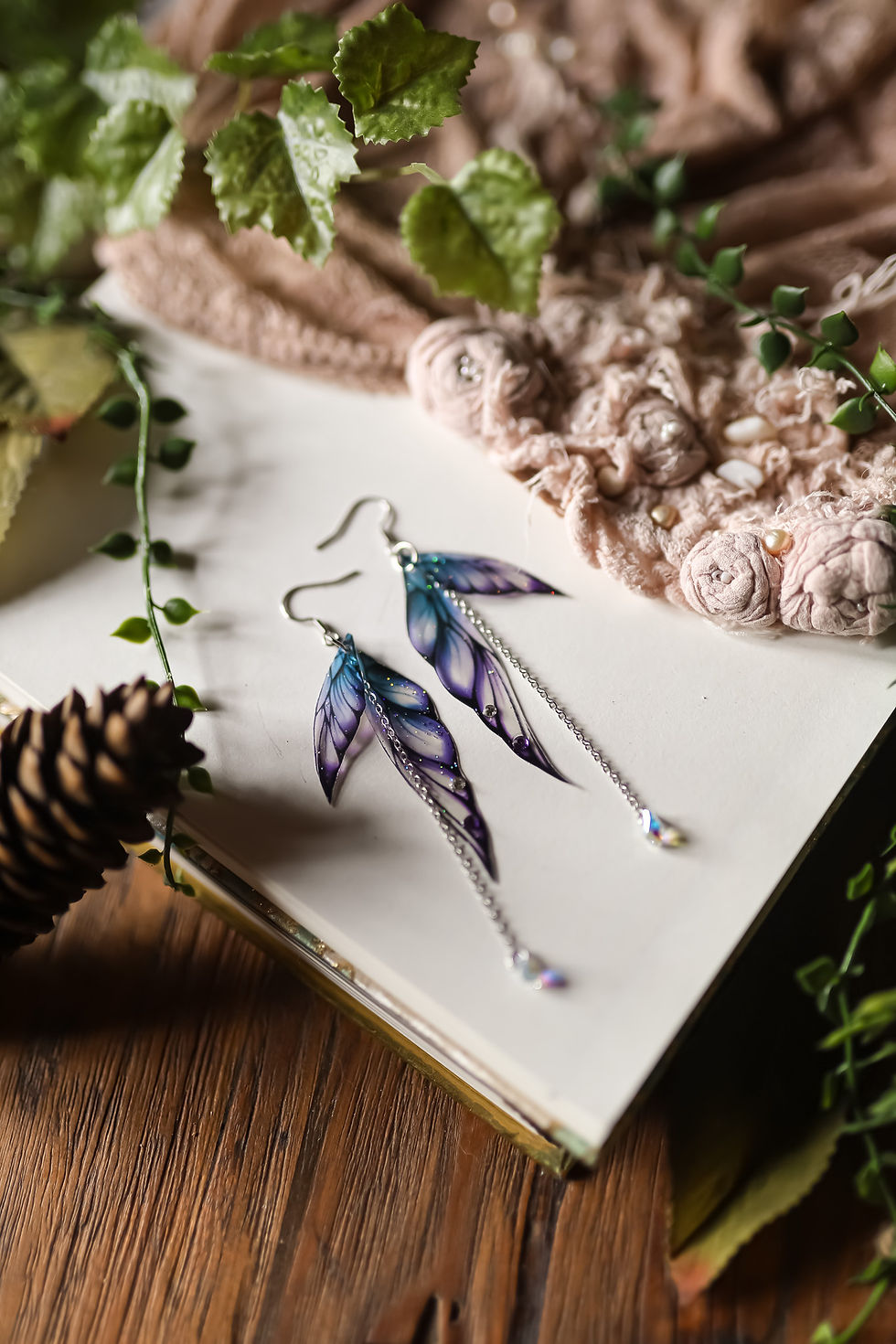 Thumbnail: Belle de Nuit - boucles d'oreilles
