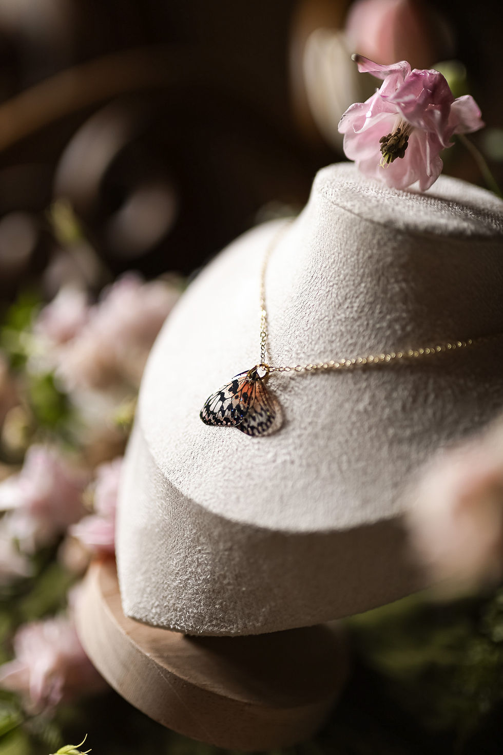 Thumbnail: Danaë - collier pendentif