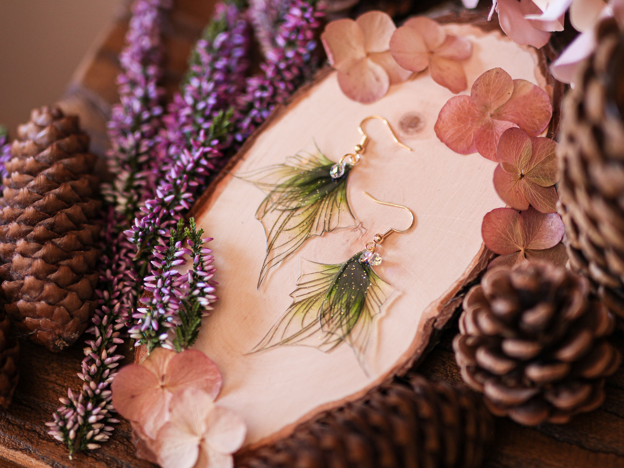 boucles d'oreilles bijoux ailes de fée papillon elfique elfe fantasy féerique automne vert doré feuille printemps